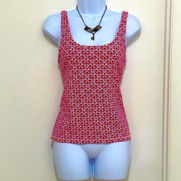 Hillary Hanson Beautiful tank with built-in bra🌺 S - Picture 2 of 7